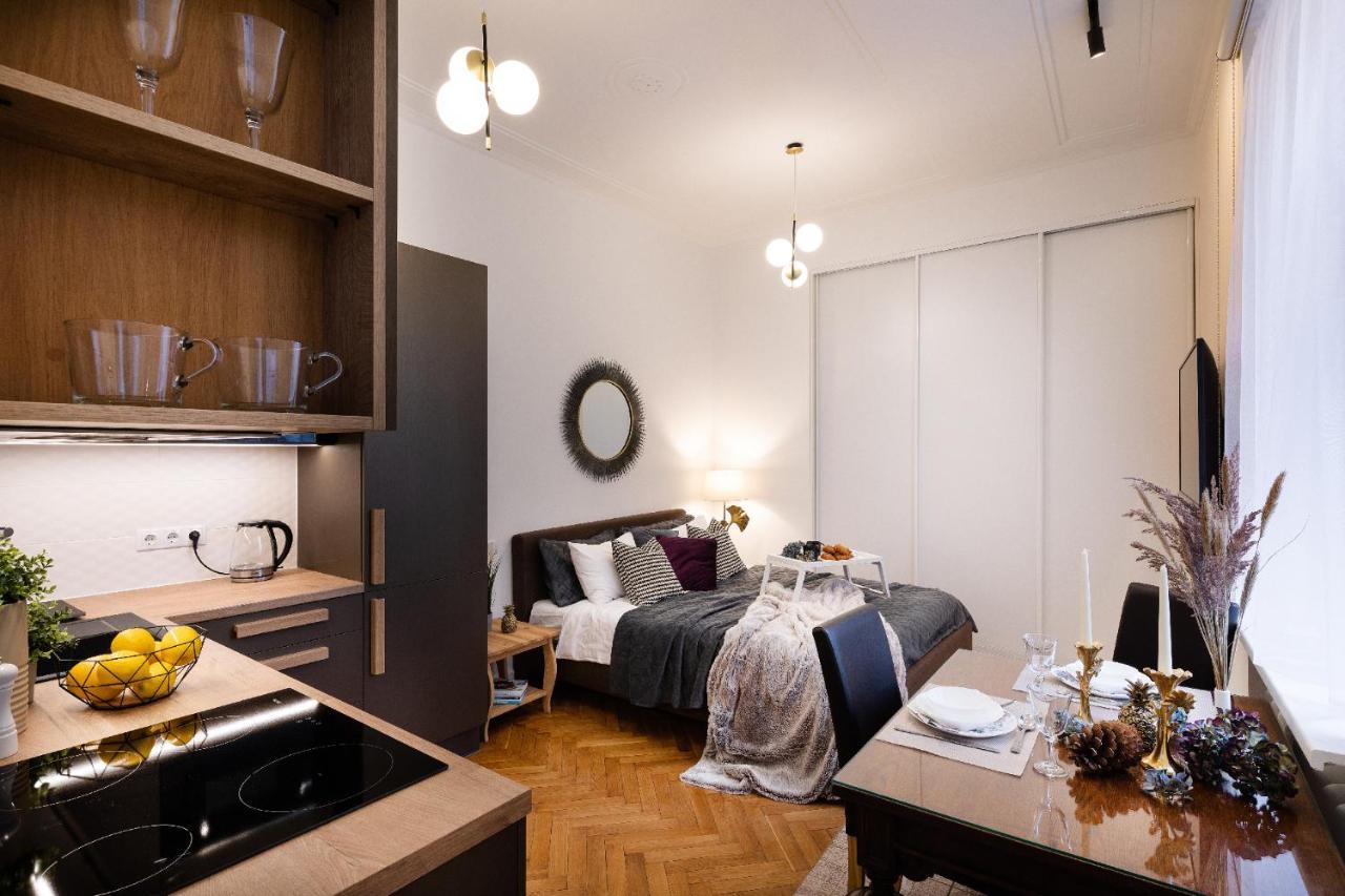 Brivibas House Design Apartments In City Center Riga Exterior foto