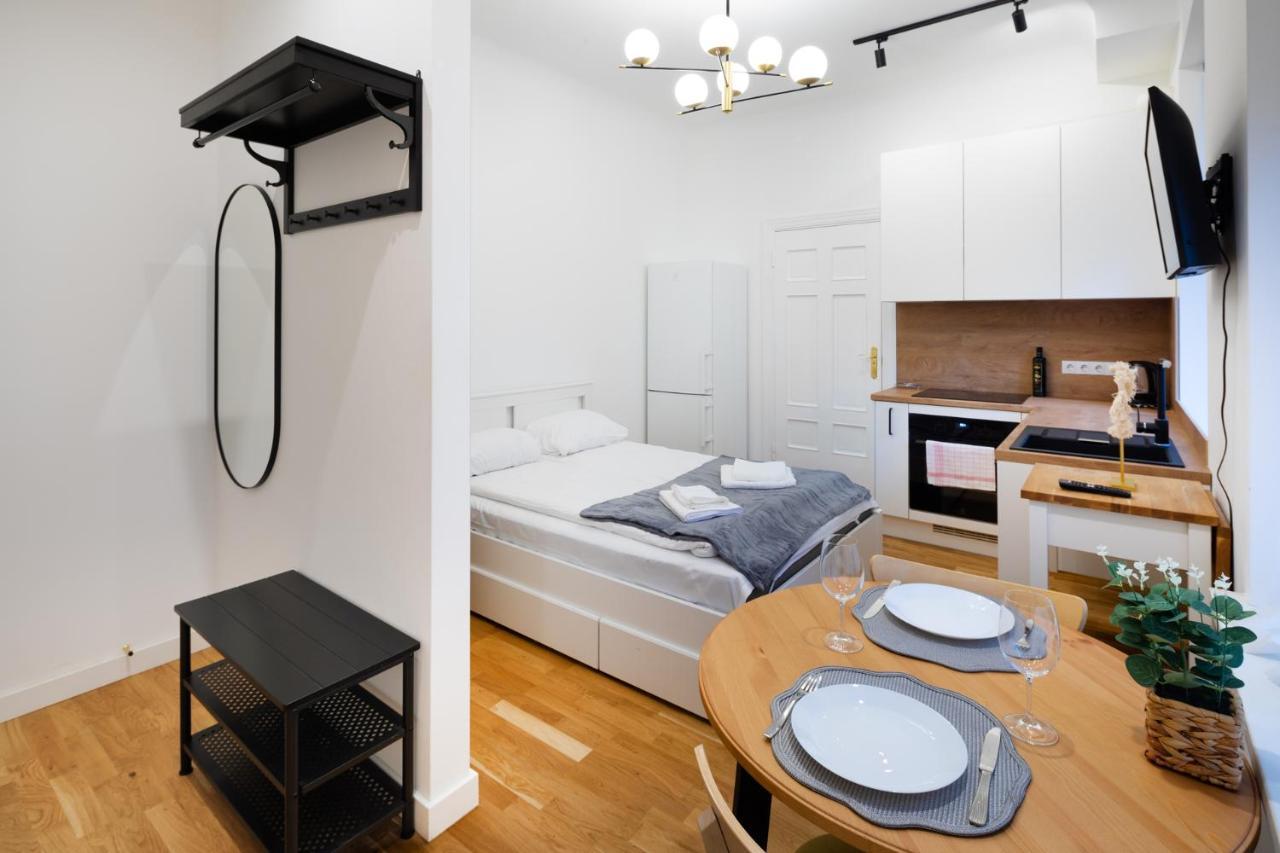 Brivibas House Design Apartments In City Center Riga Exterior foto